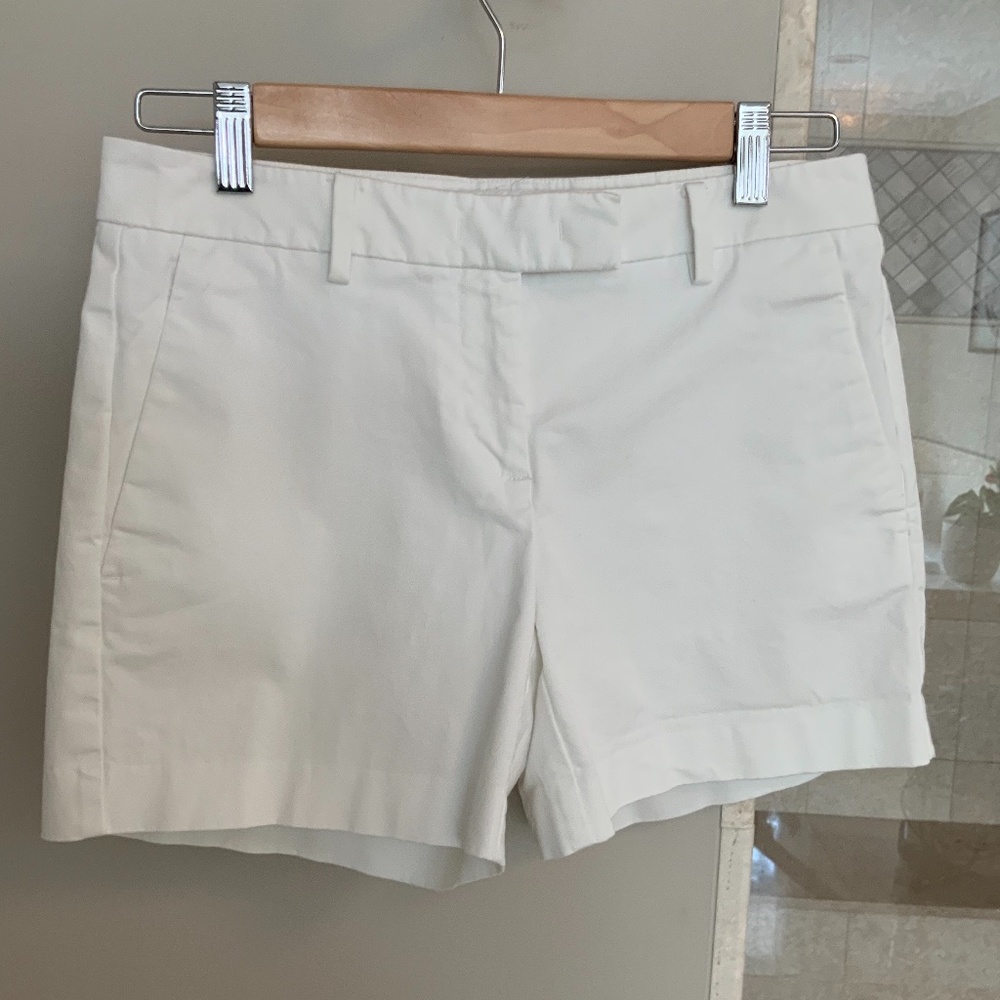 Ann Taylor Devin fit: City Shorts